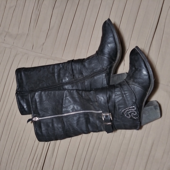 Vanity Shoes - Boots